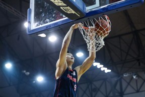 凯发注册 -里程碑夜！罗马队长鼓劲；CBA常规赛清晨刷纪录；震撼外界；资深球员宣示担当(c罗900球里程碑集锦视频)