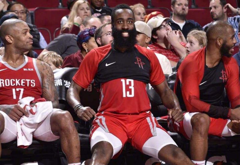 转折点成都蓉城门线救险，NBA常规赛窗口期攻防权衡，话题不断，临场指挥获称赞的简单介绍